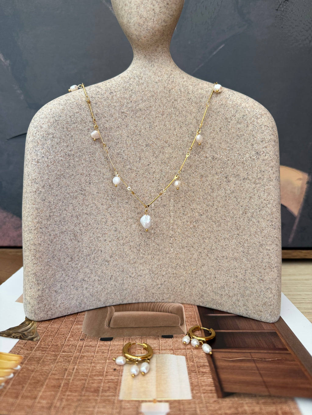 Pearls Decor Necklace
