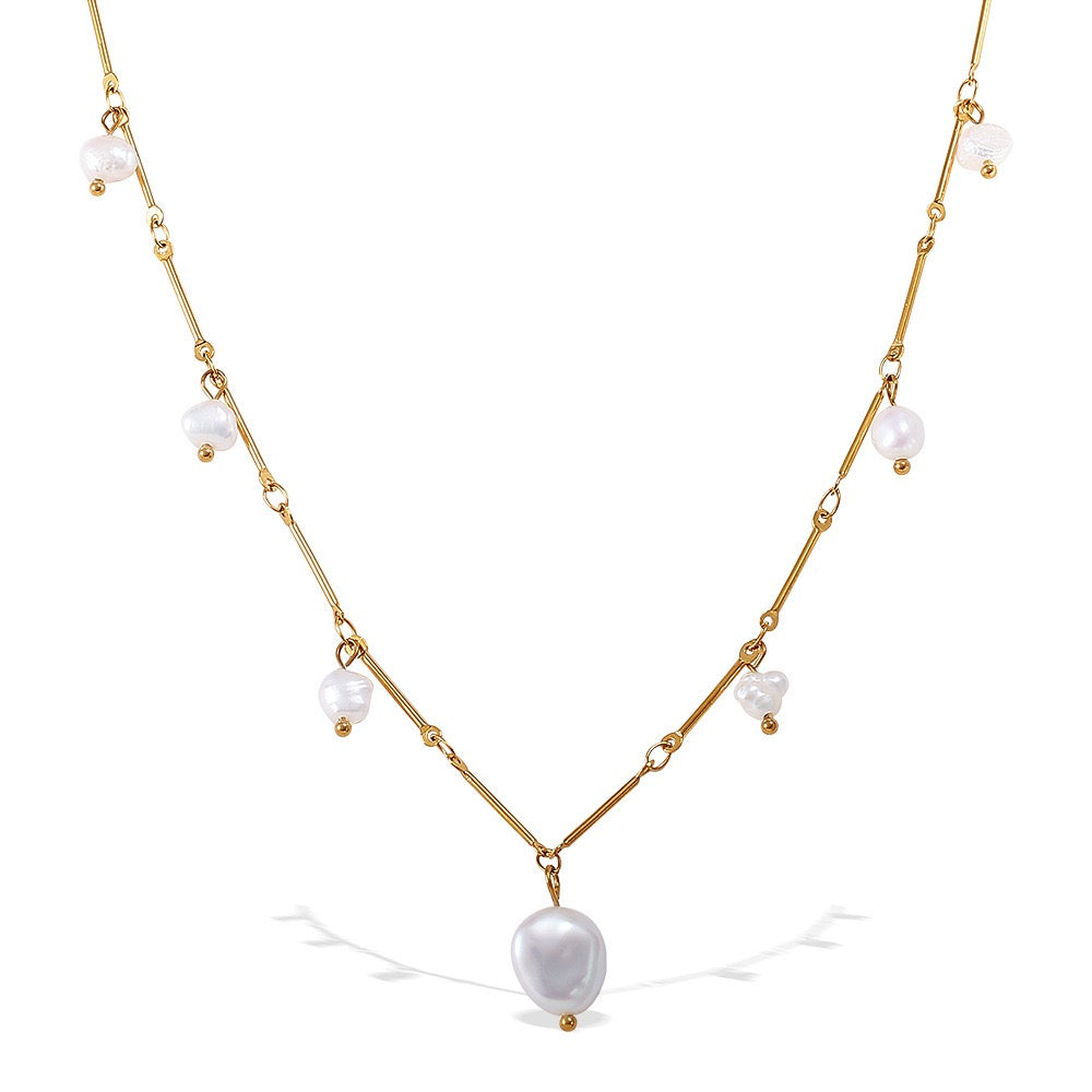 Pearls Decor Necklace