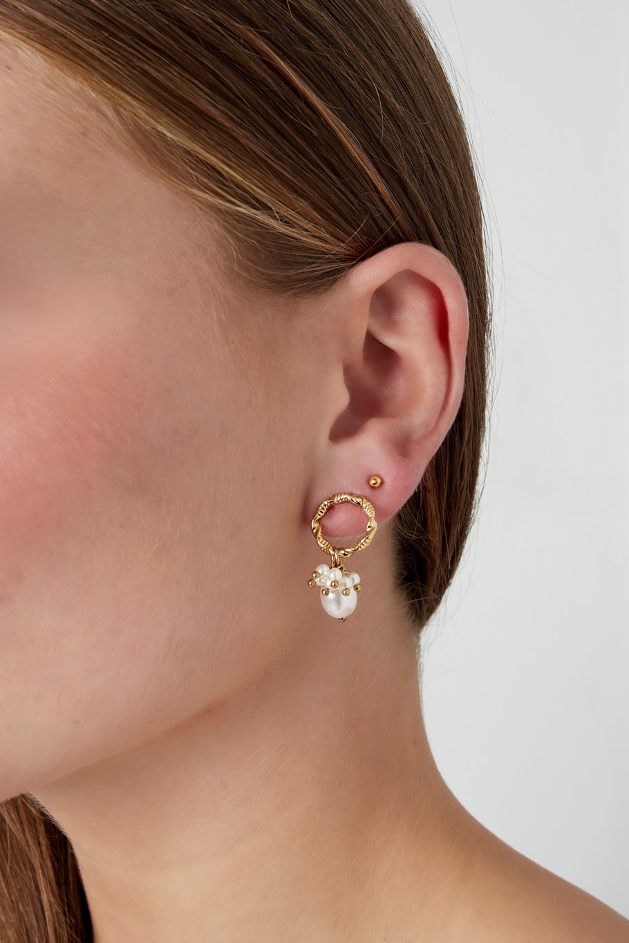 lovely little pearls earrings