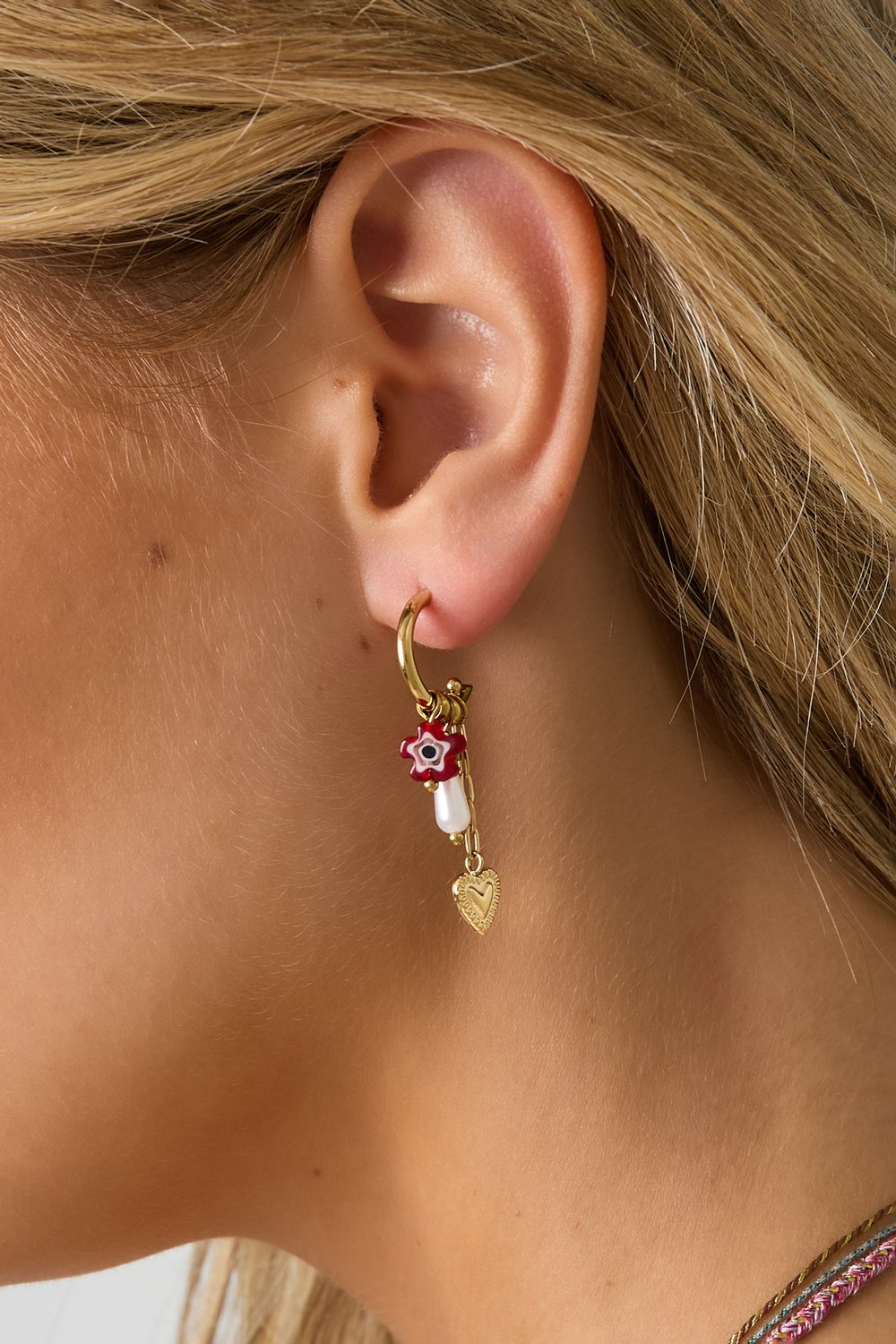 Red daisy mini heart